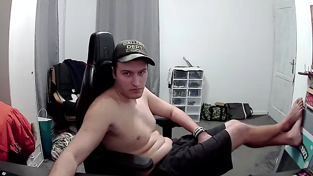 PKrisztian online show from 04-24-26, 08:33