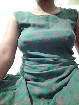 rituporna2004 online show from 03-18-26, 01:36