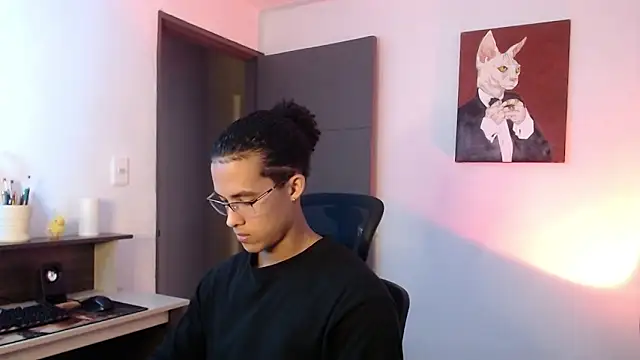 Snapshot of alejo_x3 chatting on 02-14-25, 02:18 alejo x3 online show from 02-14-25, 02:18