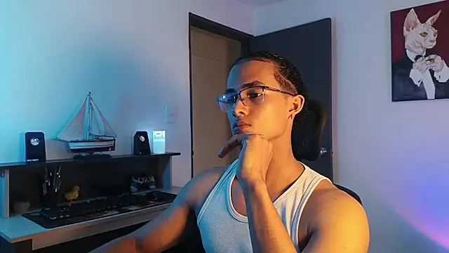 Snapshot of alejo_x3 chatting on 11-01-25, 10:12 alejo x3 online show from 11-01-25, 10:12