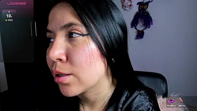 AilynRed online show from 02-06-25, 05:14