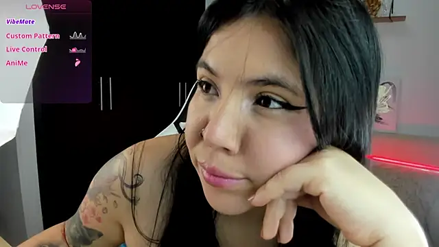 AilynRed online show from 10-09-25, 01:47