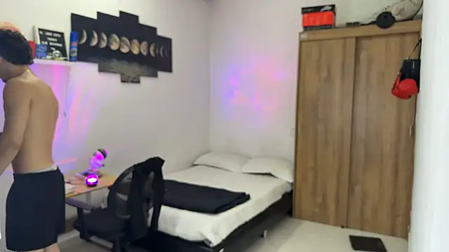 Snapshot of Kisan_Smith chatting on 11-12-25, 02:01 Kisan Smith online show from 11-12-25, 02:01