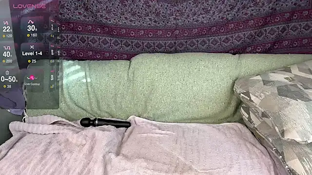 GlitterKitty108 online show from 12-19-25, 02:13