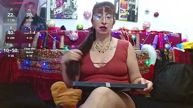 Snapshot of Wiktoria_Brownx chatting on 12-17-25, 11:11 Wiktoria Brownx online show from 12-17-25, 11:11