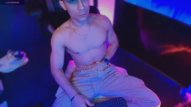 sexyboycolombi4 online show from 12-01-25, 07:57