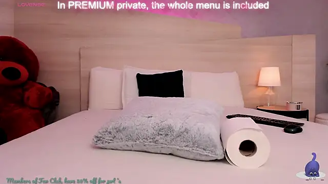 FoxxyClarise online show from 02-18-25, 11:44