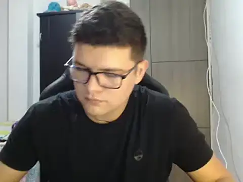 Plug Control online show from 02-28-25, 06:20