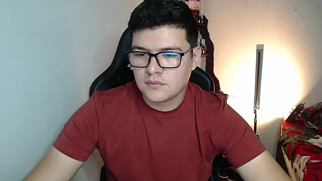 Snapshot of Plug_Control chatting on 02-21-26, 12:33 Plug Control online show from 02-21-26, 12:33