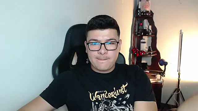 Snapshot of Plug_Control chatting on 02-28-26, 09:16 Plug Control online show from 02-28-26, 09:16