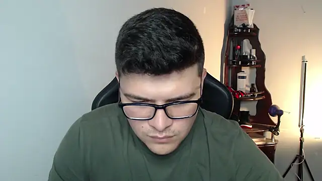 Snapshot of Plug_Control chatting on 03-01-26, 07:16 Plug Control online show from 03-01-26, 07:16