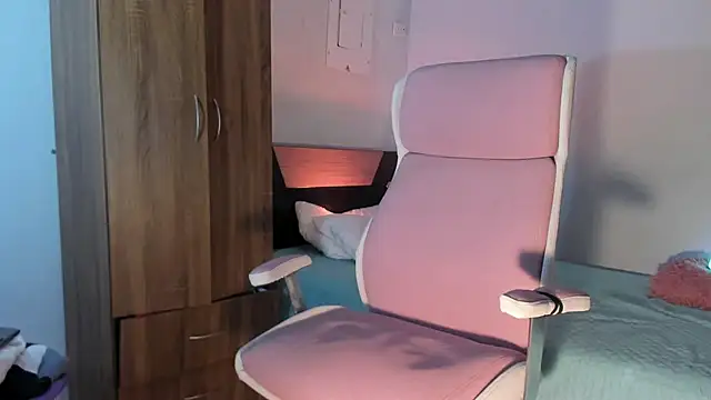 Carolinarossees online show from 01-31-25, 11:13