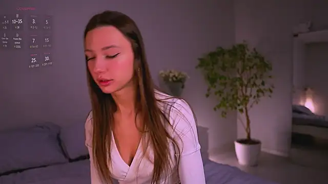 Snapshot of new_Claire chatting on 03-19-25, 05:08 new Claire online show from 03-19-25, 05:08