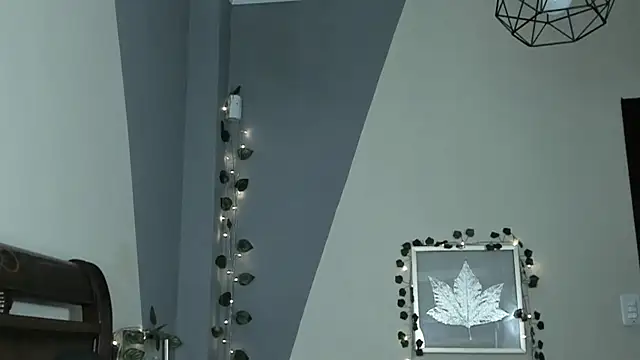 BlueBerry     online show from 12-22-25, 01:02