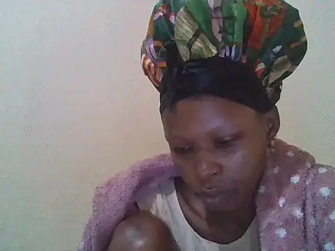 Snapshot of CharlotteDee chatting on 09-21-25, 04:14 CharlotteDee online show from 09-21-25, 04:14