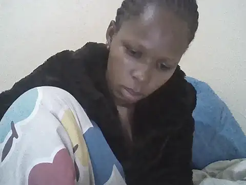 Snapshot of CharlotteDee chatting on 10-12-25, 06:23 CharlotteDee online show from 10-12-25, 06:23