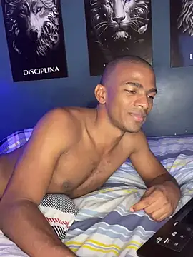 Snapshot of Lonelyfetishguy chatting on 12-12-24, 03:37 Lonelyfetishguy online show from 12-12-24, 03:37