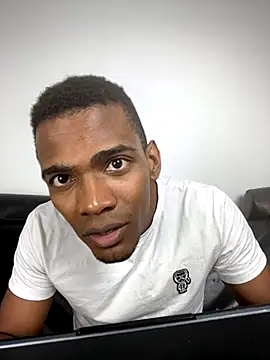 Snapshot of Lonelyfetishguy chatting on 09-30-25, 09:09 Lonelyfetishguy online show from 09-30-25, 09:09