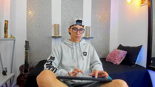 Nikolay Gregori online show from 02-16-25, 10:43