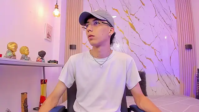 Nikolay Gregori online show from 04-16-26, 04:13