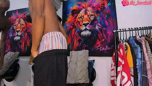 Snapshot of Pantera_black_21 chatting on 10-29-25, 10:28 Pantera black 21 online show from 10-29-25, 10:28