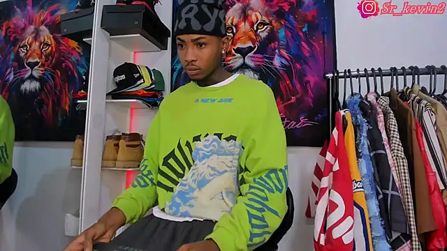 Snapshot of Pantera_black_21 chatting on 10-31-25, 09:10 Pantera black 21 online show from 10-31-25, 09:10