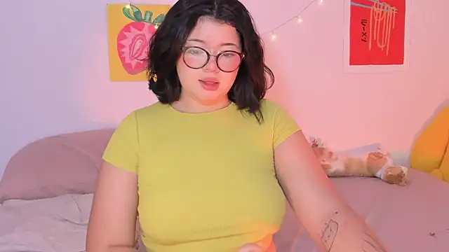 Snapshot of Gaby_Danna chatting on 09-30-25, 01:05 Gaby Danna online show from 09-30-25, 01:05