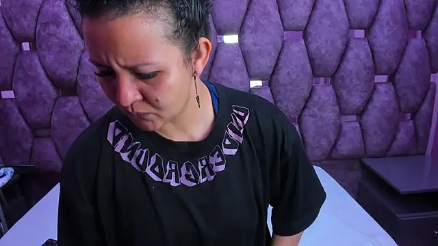 AlaSmith online show from 10-21-25, 01:17