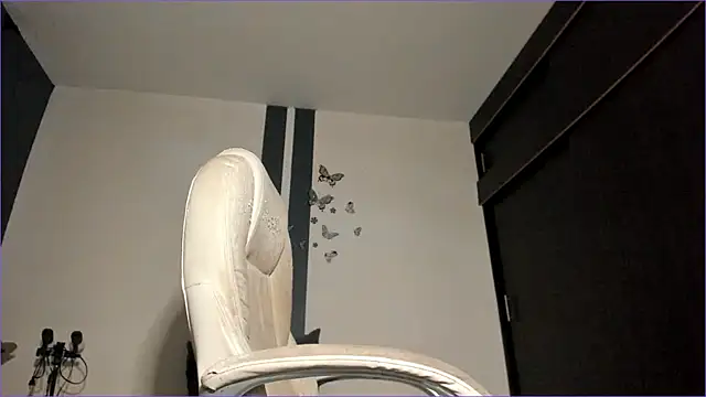 CandyLatinHott online show from 10-10-25, 09:58