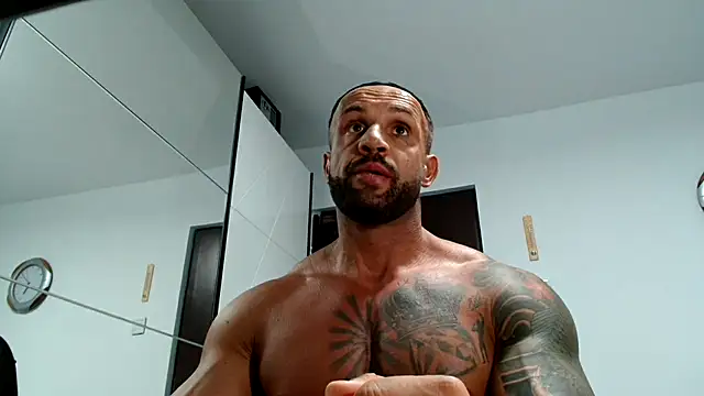 Magnificmuscles89 online show from 11-22-25, 03:11