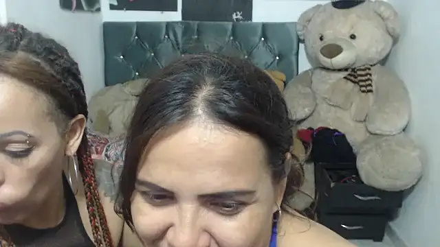 Snapshot of manzanahot9 chatting on 02-04-25, 10:02 manzanahot9 online show from 02-04-25, 10:02