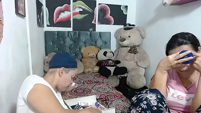 Snapshot of manzanahot9 chatting on 03-15-25, 01:41 manzanahot9 online show from 03-15-25, 01:41