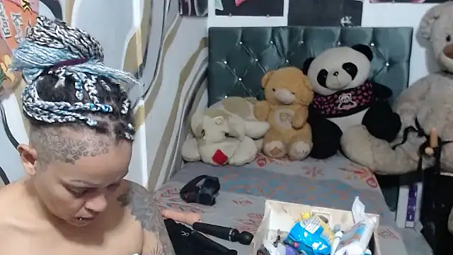 Snapshot of manzanahot9 chatting on 11-06-25, 06:53 manzanahot9 online show from 11-06-25, 06:53