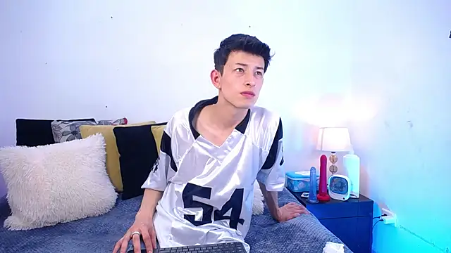 MaikCarver online show from 09-30-25, 03:44