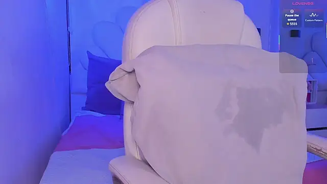 kitty roouse online show from 01-11-26, 06:51