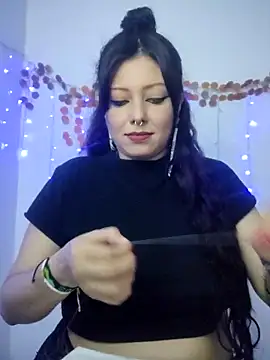 Snapshot of kristal_ktl chatting on 11-12-25, 01:06 kristal ktl online show from 11-12-25, 01:06