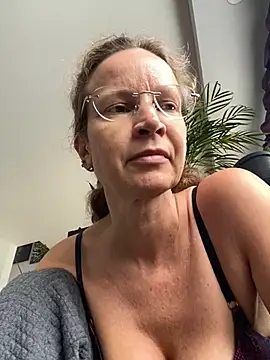 AnnikaRose online show from 09-17-25, 11:23