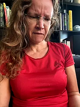 AnnikaRose online show from 09-30-25, 05:45