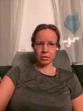 AnnikaRose online show from 12-05-25, 06:44