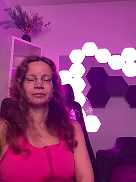 AnnikaRose online show from 04-30-26, 03:13