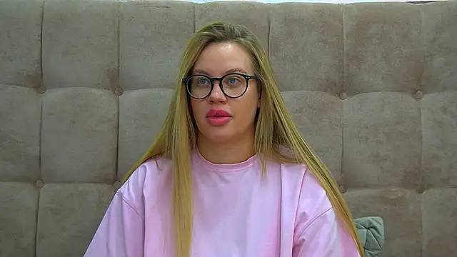 MariaNeumann online show from 01-19-25, 04:44