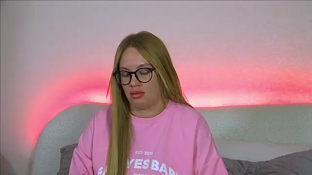 MariaNeumann online show from 01-25-25, 06:35