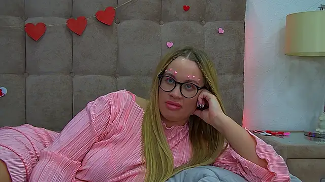 MariaNeumann online show from 02-14-25, 09:53