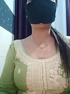 Aishwaryaa 69 online show from 02-21-25, 03:23