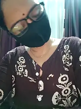 Aishwaryaa 69 online show from 09-14-25, 04:33