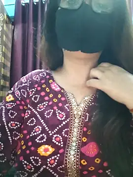 Aishwaryaa 69 online show from 09-20-25, 02:45