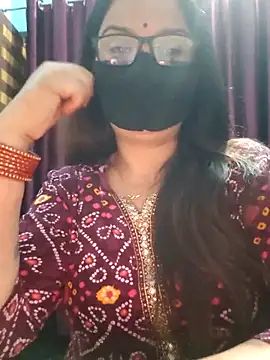 Aishwaryaa 69 online show from 10-25-25, 04:24