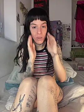 Snapshot of giuli_zerozero chatting on 02-04-26, 09:37 giuli zerozero online show from 02-04-26, 09:37