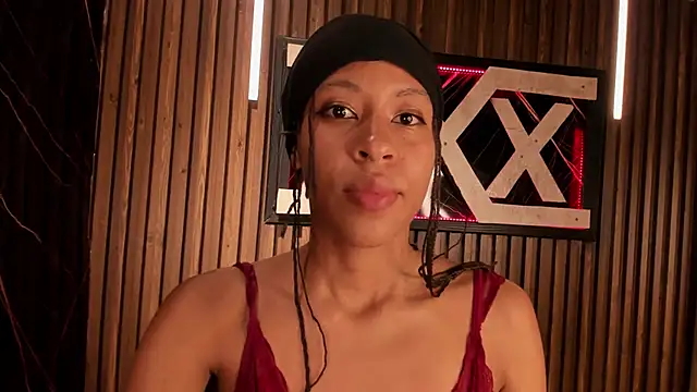 Snapshot of Kloe_Suarez_ chatting on 02-02-25, 10:02 Kloe Suarez online show from 02-02-25, 10:02