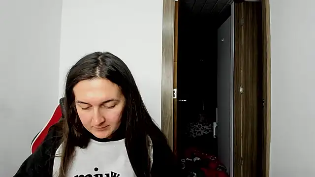 Sweet-Suck69 online show from 02-21-25, 09:02